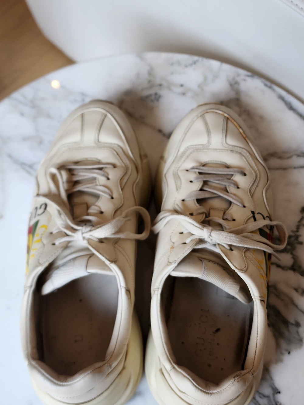 Gucci Cream Color Men's Rhyton Logo Leather Sneakers Size 8 - Picture 5 of 9